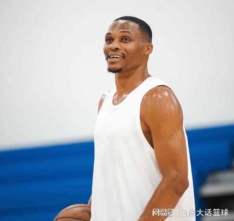 美媒晒2000年至今后卫篮板：威少第一，哈登排第三，库里成功上榜